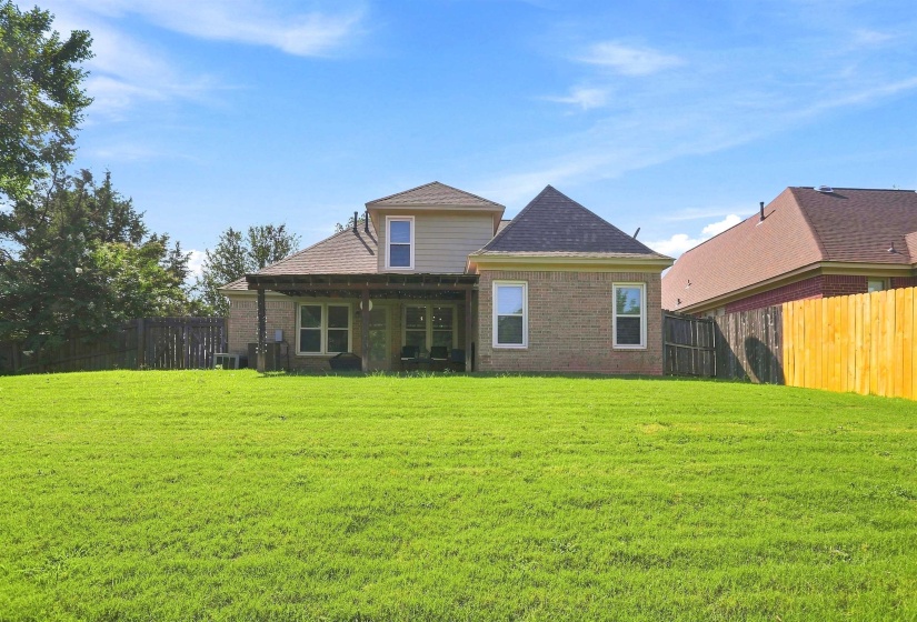 1960 CHARTRIDGE DR, Unincorporated, Tennessee 38016, 3 Bedroom Bedrooms, 7 Room Rooms,2.1 BathroomBathrooms,Residential,For Sale,CHARTRIDGE,0,10229263