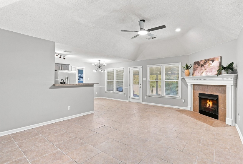 1960 CHARTRIDGE DR, Unincorporated, Tennessee 38016, 3 Bedroom Bedrooms, 7 Room Rooms,2.1 BathroomBathrooms,Residential,For Sale,CHARTRIDGE,0,10229263