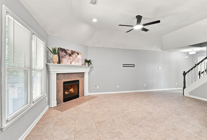 1960 CHARTRIDGE DR, Unincorporated, Tennessee 38016, 3 Bedroom Bedrooms, 7 Room Rooms,2.1 BathroomBathrooms,Residential,For Sale,CHARTRIDGE,0,10229263