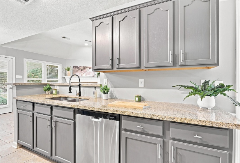 1960 CHARTRIDGE DR, Unincorporated, Tennessee 38016, 3 Bedroom Bedrooms, 7 Room Rooms,2.1 BathroomBathrooms,Residential,For Sale,CHARTRIDGE,0,10229263