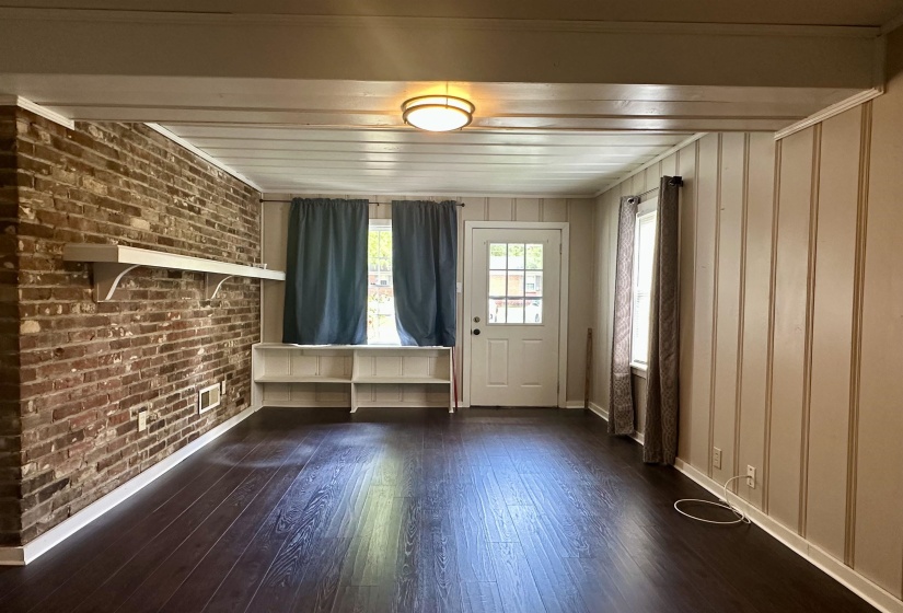 224 MAPLE ST, Selmer, Tennessee 38375-1712, 4 Bedroom Bedrooms, 8 Room Rooms,1 BathroomBathrooms,Residential,For Sale,MAPLE,0,10229264