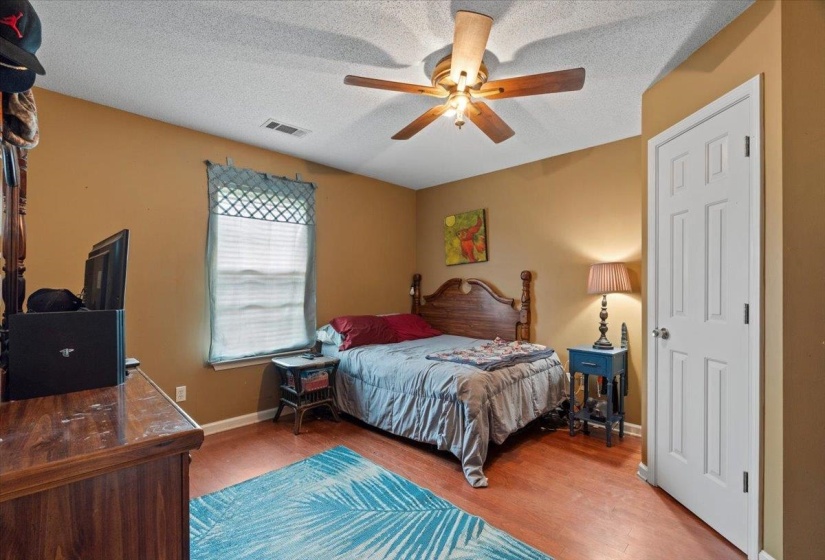 4760 HALLBROOK DR, Millington, Tennessee 38053, 3 Bedroom Bedrooms, 7 Room Rooms,2 BathroomBathrooms,Residential,For Sale,HALLBROOK,0,10229269