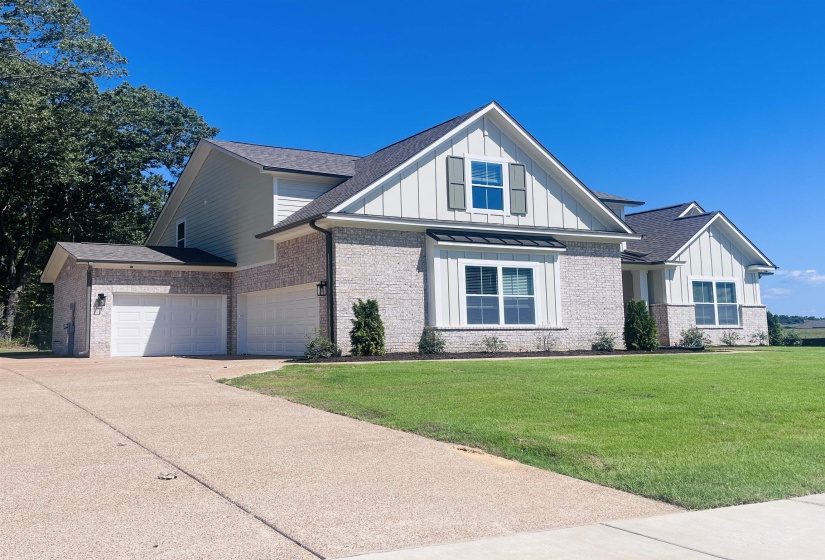 7044 WALKER FARMS DR, Bartlett, Tennessee 38002, 5 Bedroom Bedrooms, 13 Room Rooms,3 BathroomBathrooms,Residential,For Sale,WALKER FARMS,0,10226186