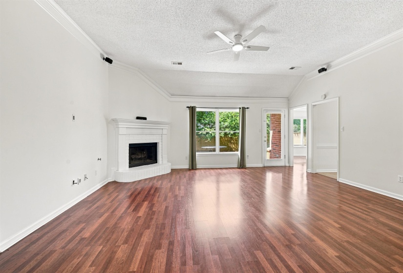 216 ALAN CV, Collierville, Tennessee 38017, 3 Bedroom Bedrooms, 8 Room Rooms,2 BathroomBathrooms,Residential,For Sale,ALAN,0,10229033