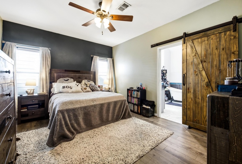 1282 ISLAND PL, Memphis, Tennessee 38103, 3 Bedroom Bedrooms, 8 Room Rooms,2.1 BathroomBathrooms,Residential,For Sale,ISLAND,0,10229272