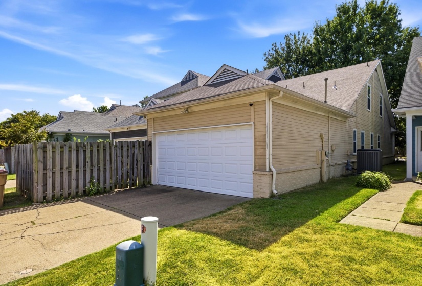 1282 ISLAND PL, Memphis, Tennessee 38103, 3 Bedroom Bedrooms, 8 Room Rooms,2.1 BathroomBathrooms,Residential,For Sale,ISLAND,0,10229272
