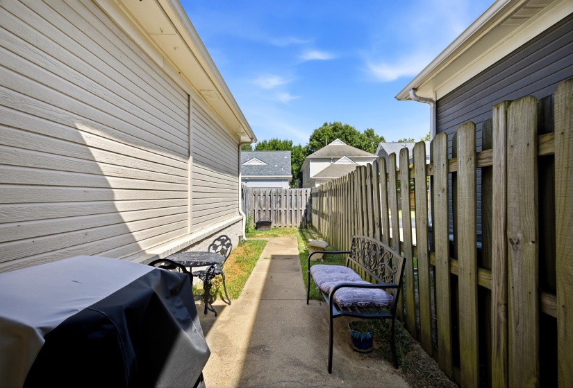 1282 ISLAND PL, Memphis, Tennessee 38103, 3 Bedroom Bedrooms, 8 Room Rooms,2.1 BathroomBathrooms,Residential,For Sale,ISLAND,0,10229272