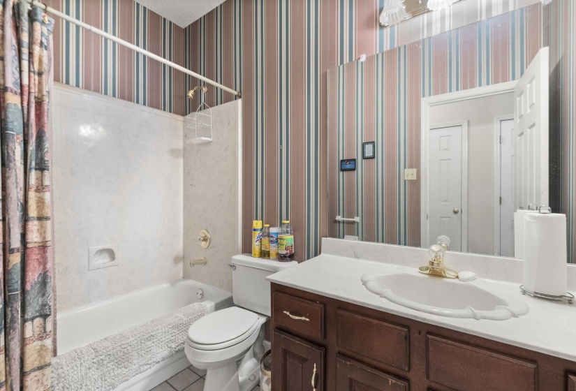 8977 CHIMNEYROCK BLVD, Memphis, Tennessee 38016, 5 Bedroom Bedrooms, 9 Room Rooms,3 BathroomBathrooms,Residential,For Sale,CHIMNEYROCK,0,10229277