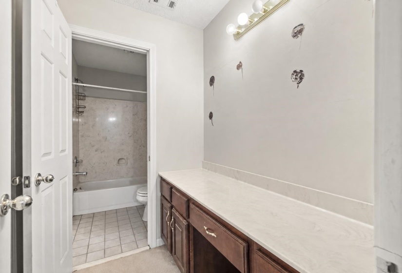 8977 CHIMNEYROCK BLVD, Memphis, Tennessee 38016, 5 Bedroom Bedrooms, 9 Room Rooms,3 BathroomBathrooms,Residential,For Sale,CHIMNEYROCK,0,10229277