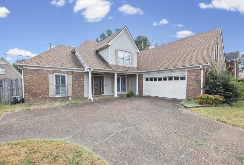 8977 CHIMNEYROCK BLVD, Memphis, Tennessee 38016, 5 Bedroom Bedrooms, 9 Room Rooms,3 BathroomBathrooms,Residential,For Sale,CHIMNEYROCK,0,10229277