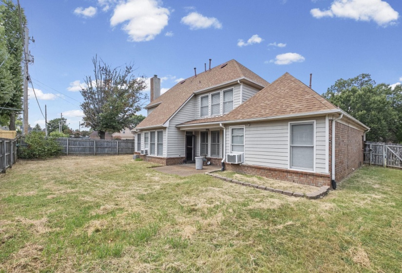 8977 CHIMNEYROCK BLVD, Memphis, Tennessee 38016, 5 Bedroom Bedrooms, 9 Room Rooms,3 BathroomBathrooms,Residential,For Sale,CHIMNEYROCK,0,10229277
