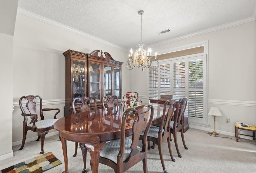 8977 CHIMNEYROCK BLVD, Memphis, Tennessee 38016, 5 Bedroom Bedrooms, 9 Room Rooms,3 BathroomBathrooms,Residential,For Sale,CHIMNEYROCK,0,10229277