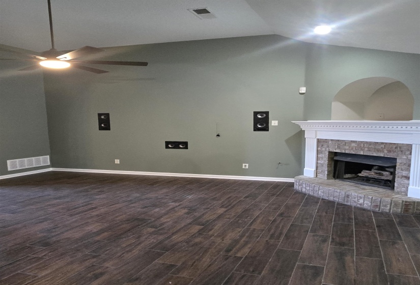 6573 LOGWOOD CV, Bartlett, Tennessee 38002, 4 Bedroom Bedrooms, 8 Room Rooms,3 BathroomBathrooms,Residential,For Sale,LOGWOOD,0,10229278