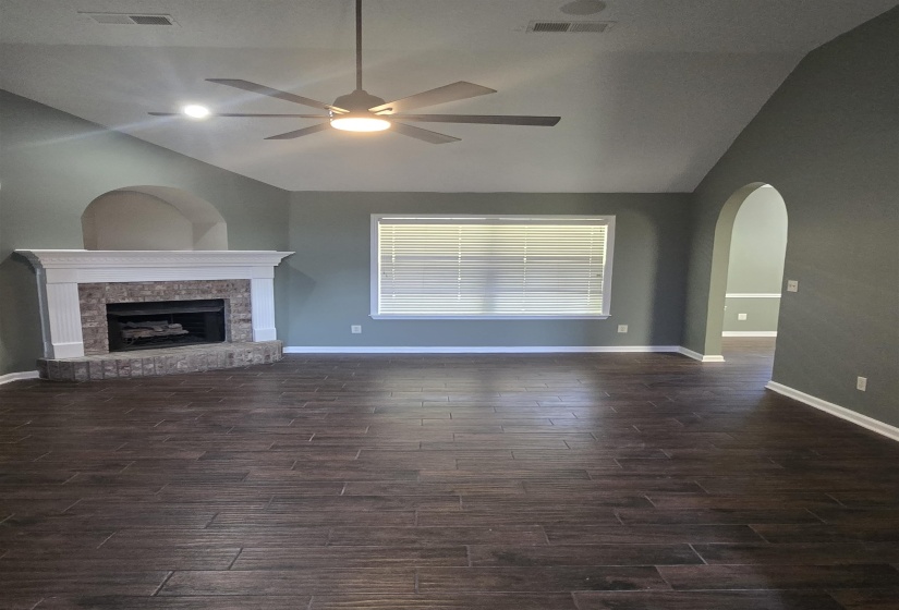 6573 LOGWOOD CV, Bartlett, Tennessee 38002, 4 Bedroom Bedrooms, 8 Room Rooms,3 BathroomBathrooms,Residential,For Sale,LOGWOOD,0,10229278