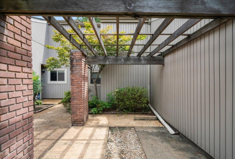 4787 TOWERING OAKS DR, Memphis, Tennessee 38117, 2 Bedroom Bedrooms, 6 Room Rooms,1.1 BathroomBathrooms,Residential,For Sale,TOWERING OAKS,0,10229280