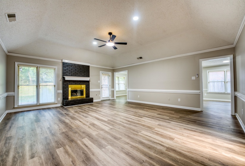 8747 GRANDBURY PL, Memphis, Tennessee 38016, 4 Bedroom Bedrooms, 7 Room Rooms,2.1 BathroomBathrooms,Residential,For Sale,GRANDBURY,0,10229282
