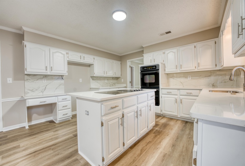 8747 GRANDBURY PL, Memphis, Tennessee 38016, 4 Bedroom Bedrooms, 7 Room Rooms,2.1 BathroomBathrooms,Residential,For Sale,GRANDBURY,0,10229282