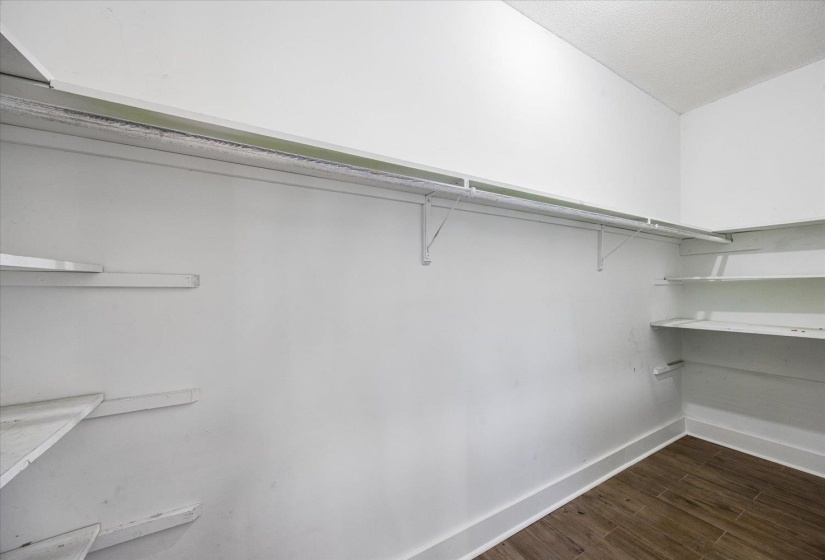 1621 KENDALE AVE, Memphis, Tennessee 38106, 3 Bedroom Bedrooms, 6 Room Rooms,1 BathroomBathrooms,Residential,For Sale,KENDALE,0,10229283