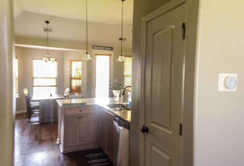 7665 SHADOWCREST CV, Unicorp/Memphis, Tennessee 38125, 4 Bedroom Bedrooms, 7 Room Rooms,3 BathroomBathrooms,Residential,For Sale,SHADOWCREST,0,10229287
