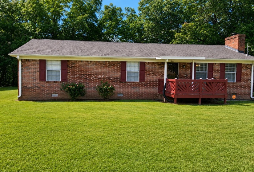 3 HOLLY HILL DR, Jackson, Tennessee 38301-9013, 3 Bedroom Bedrooms, 7 Room Rooms,2 BathroomBathrooms,Residential,For Sale,HOLLY HILL,0,10229288
