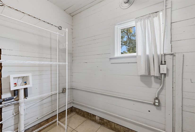 883 EVERGREEN ST, Memphis, Tennessee 38107, 2 Bedroom Bedrooms, 5 Room Rooms,1 BathroomBathrooms,Residential,For Sale,EVERGREEN,0,10229289