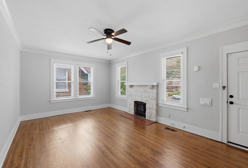 883 EVERGREEN ST, Memphis, Tennessee 38107, 2 Bedroom Bedrooms, 5 Room Rooms,1 BathroomBathrooms,Residential,For Sale,EVERGREEN,0,10229289