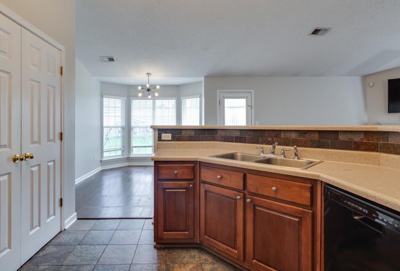 1464 FARMYARD CV, Unincorporated, Tennessee 38016, 3 Bedroom Bedrooms, 5 Room Rooms,2 BathroomBathrooms,Residential,For Sale,FARMYARD,0,10229292