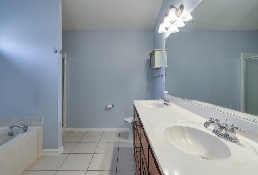 1464 FARMYARD CV, Unincorporated, Tennessee 38016, 3 Bedroom Bedrooms, 5 Room Rooms,2 BathroomBathrooms,Residential,For Sale,FARMYARD,0,10229292