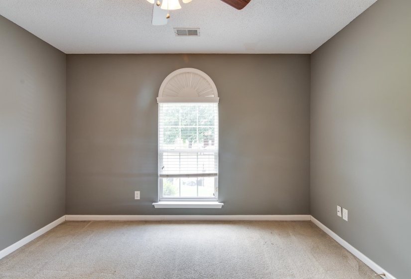 1464 FARMYARD CV, Unincorporated, Tennessee 38016, 3 Bedroom Bedrooms, 5 Room Rooms,2 BathroomBathrooms,Residential,For Sale,FARMYARD,0,10229292