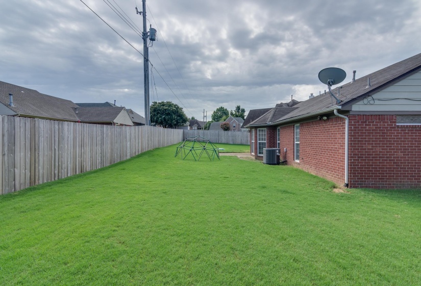 1464 FARMYARD CV, Unincorporated, Tennessee 38016, 3 Bedroom Bedrooms, 5 Room Rooms,2 BathroomBathrooms,Residential,For Sale,FARMYARD,0,10229292