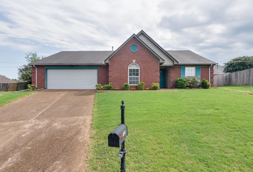 1464 FARMYARD CV, Unincorporated, Tennessee 38016, 3 Bedroom Bedrooms, 5 Room Rooms,2 BathroomBathrooms,Residential,For Sale,FARMYARD,0,10229292