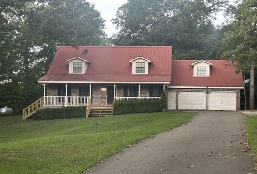 10440 STATE ROUTE 100 HWY, Henderson, Tennessee 38340-8408, 4 Bedroom Bedrooms, 7 Room Rooms,2.1 BathroomBathrooms,Residential,For Sale,STATE ROUTE 100,0,10229294