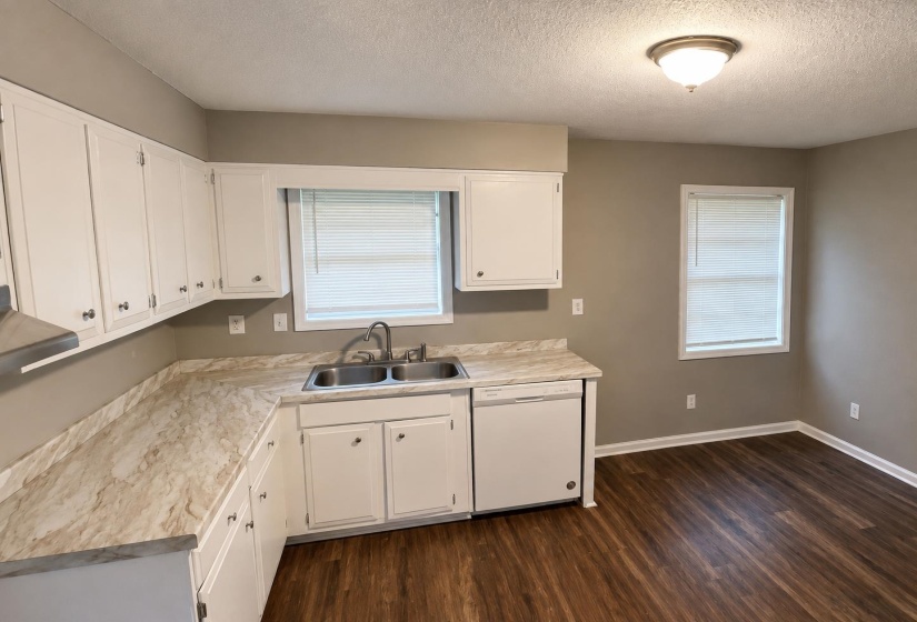 1902 MERRIMAC CV, Southaven, Mississippi 38671-5124, 3 Bedroom Bedrooms, 5 Room Rooms,1.1 BathroomBathrooms,Residential,For Sale,MERRIMAC,0,10229295