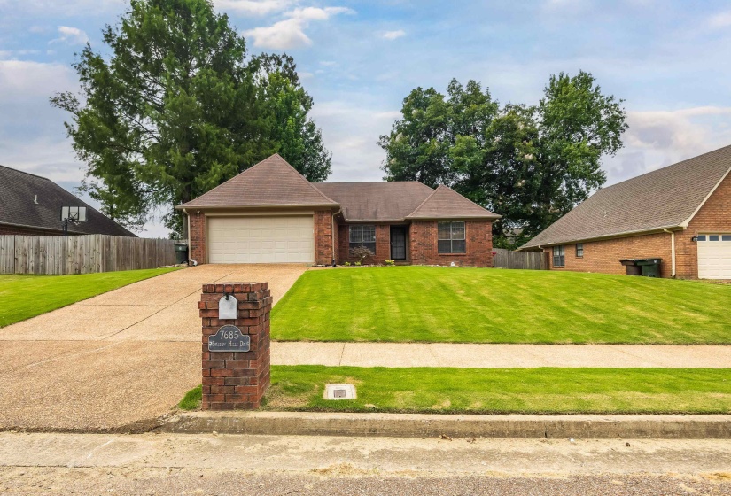 7685 SHADOW HILLS DR, Bartlett, Tennessee 38002, 3 Bedroom Bedrooms, 3 Room Rooms,2 BathroomBathrooms,Residential,For Sale,SHADOW HILLS,0,10229297