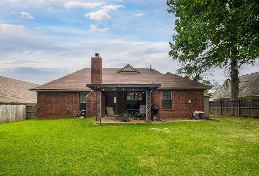 7685 SHADOW HILLS DR, Bartlett, Tennessee 38002, 3 Bedroom Bedrooms, 3 Room Rooms,2 BathroomBathrooms,Residential,For Sale,SHADOW HILLS,0,10229297