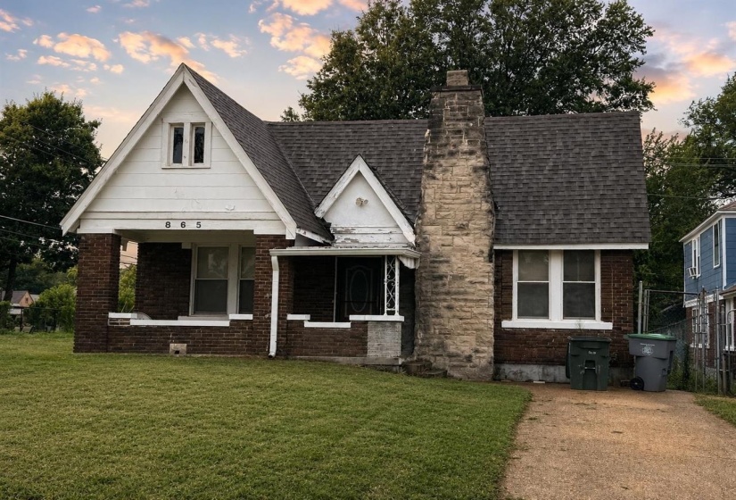 865 BELVEDERE BLVD, Memphis, Tennessee 38107, 4 Bedroom Bedrooms, 8 Room Rooms,1.1 BathroomBathrooms,Residential,For Sale,BELVEDERE,0,10229298