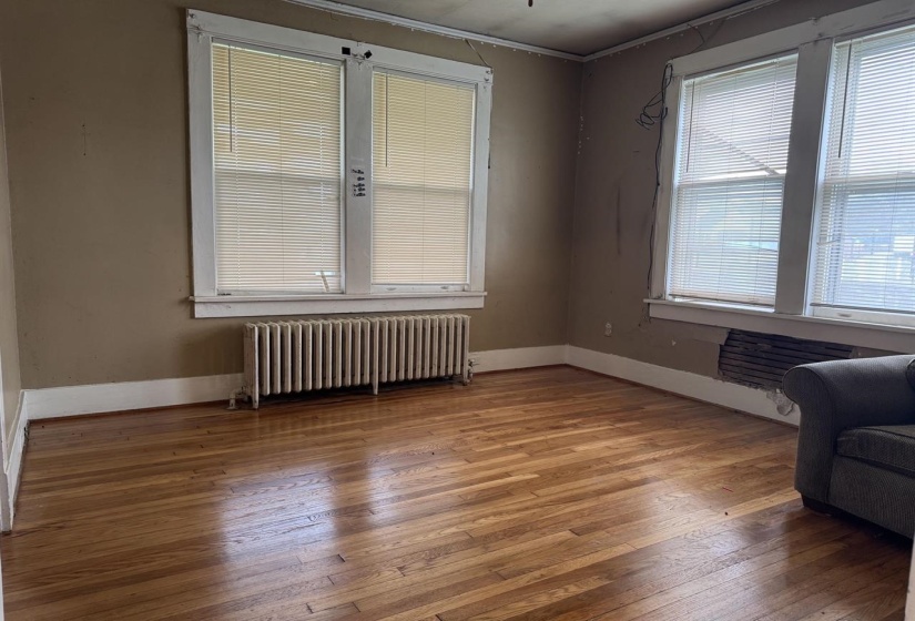 865 BELVEDERE BLVD, Memphis, Tennessee 38107, 4 Bedroom Bedrooms, 8 Room Rooms,1.1 BathroomBathrooms,Residential,For Sale,BELVEDERE,0,10229298