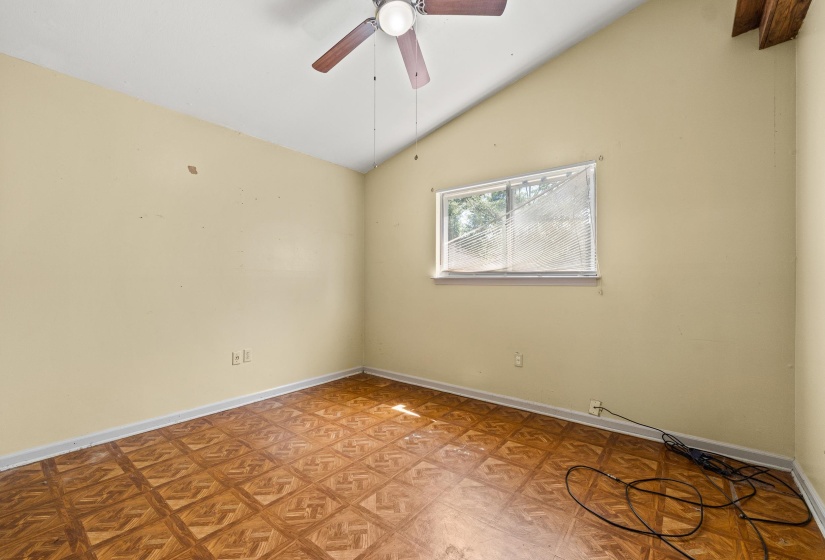 933 WESTERN PARK DR, Memphis, Tennessee 38109, 3 Bedroom Bedrooms, 6 Room Rooms,1 BathroomBathrooms,Residential,For Sale,WESTERN PARK,0,10229299