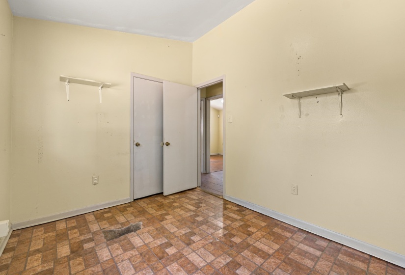 933 WESTERN PARK DR, Memphis, Tennessee 38109, 3 Bedroom Bedrooms, 6 Room Rooms,1 BathroomBathrooms,Residential,For Sale,WESTERN PARK,0,10229299