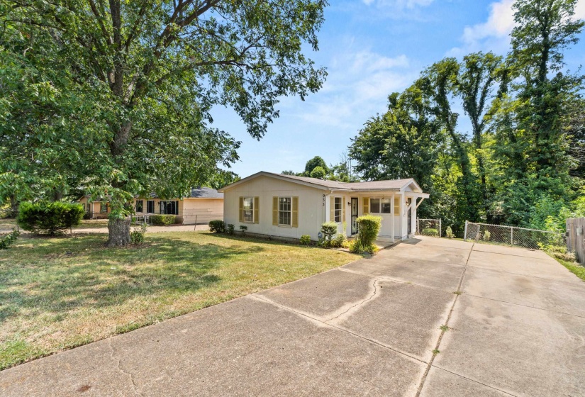 933 WESTERN PARK DR, Memphis, Tennessee 38109, 3 Bedroom Bedrooms, 6 Room Rooms,1 BathroomBathrooms,Residential,For Sale,WESTERN PARK,0,10229299
