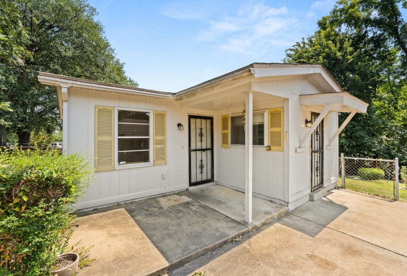 933 WESTERN PARK DR, Memphis, Tennessee 38109, 3 Bedroom Bedrooms, 6 Room Rooms,1 BathroomBathrooms,Residential,For Sale,WESTERN PARK,0,10229299