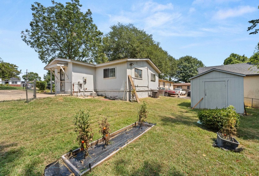 933 WESTERN PARK DR, Memphis, Tennessee 38109, 3 Bedroom Bedrooms, 6 Room Rooms,1 BathroomBathrooms,Residential,For Sale,WESTERN PARK,0,10229299