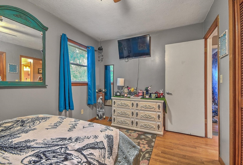 1837 MOUNTAIN VIEW AVE, Other, Tennessee 37664, 4 Bedroom Bedrooms, 8 Room Rooms,2.1 BathroomBathrooms,Residential,For Sale,MOUNTAIN VIEW,0,10229302