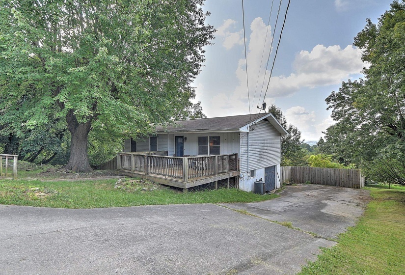 1837 MOUNTAIN VIEW AVE, Other, Tennessee 37664, 4 Bedroom Bedrooms, 8 Room Rooms,2.1 BathroomBathrooms,Residential,For Sale,MOUNTAIN VIEW,0,10229302