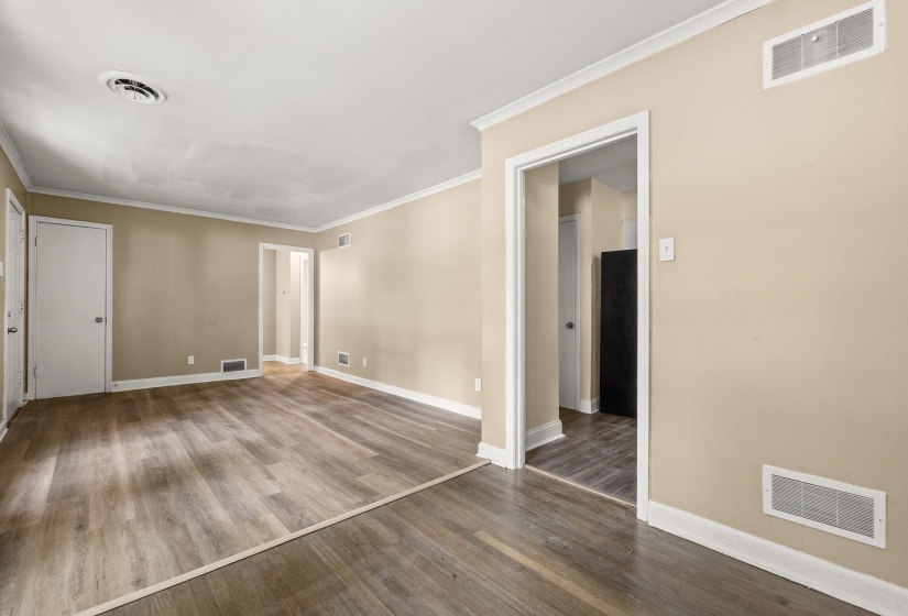 1285 MERRYCREST DR, Memphis, Tennessee 38111, 3 Bedroom Bedrooms, 6 Room Rooms,2 BathroomBathrooms,Residential,For Sale,MERRYCREST,0,10229303