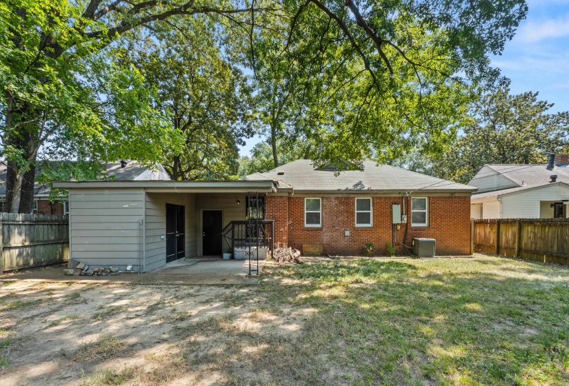 1285 MERRYCREST DR, Memphis, Tennessee 38111, 3 Bedroom Bedrooms, 6 Room Rooms,2 BathroomBathrooms,Residential,For Sale,MERRYCREST,0,10229303