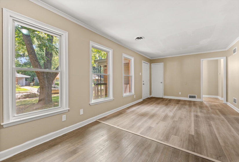 1285 MERRYCREST DR, Memphis, Tennessee 38111, 3 Bedroom Bedrooms, 6 Room Rooms,2 BathroomBathrooms,Residential,For Sale,MERRYCREST,0,10229303