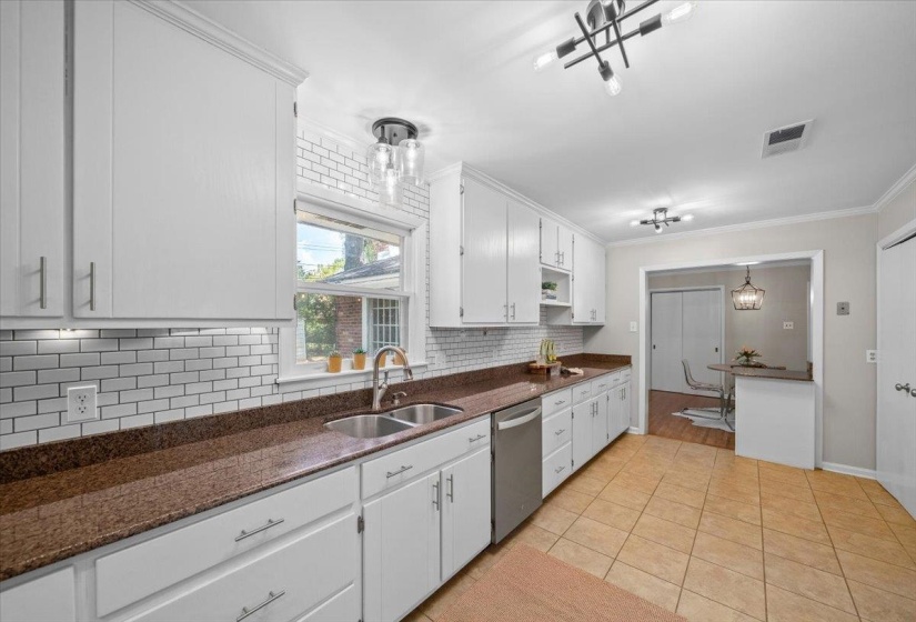 5126 SEQUOIA AVE, Memphis, Tennessee 38117, 3 Bedroom Bedrooms, 7 Room Rooms,2 BathroomBathrooms,Residential,For Sale,SEQUOIA,0,10229311