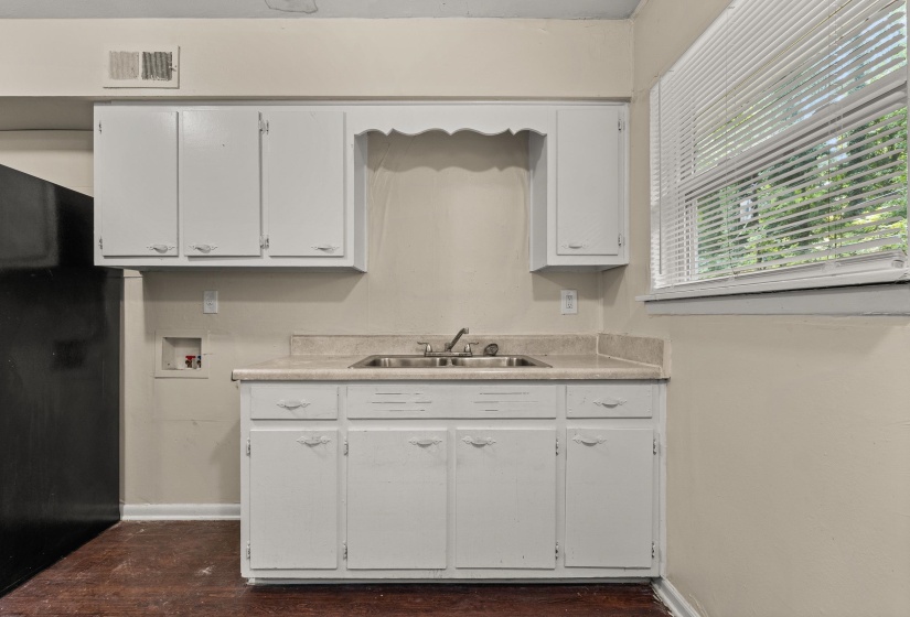2415 DEBBY CV, Memphis, Tennessee 38127, 3 Bedroom Bedrooms, 6 Room Rooms,1 BathroomBathrooms,Residential,For Sale,DEBBY,0,10229321