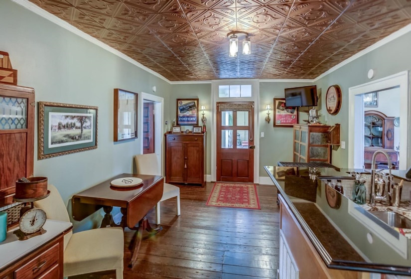 127 GHOLSON AVE, Holly Springs, Mississippi 38635, 4 Bedroom Bedrooms, 11 Room Rooms,2.1 BathroomBathrooms,Residential,For Sale,GHOLSON,0,10229322